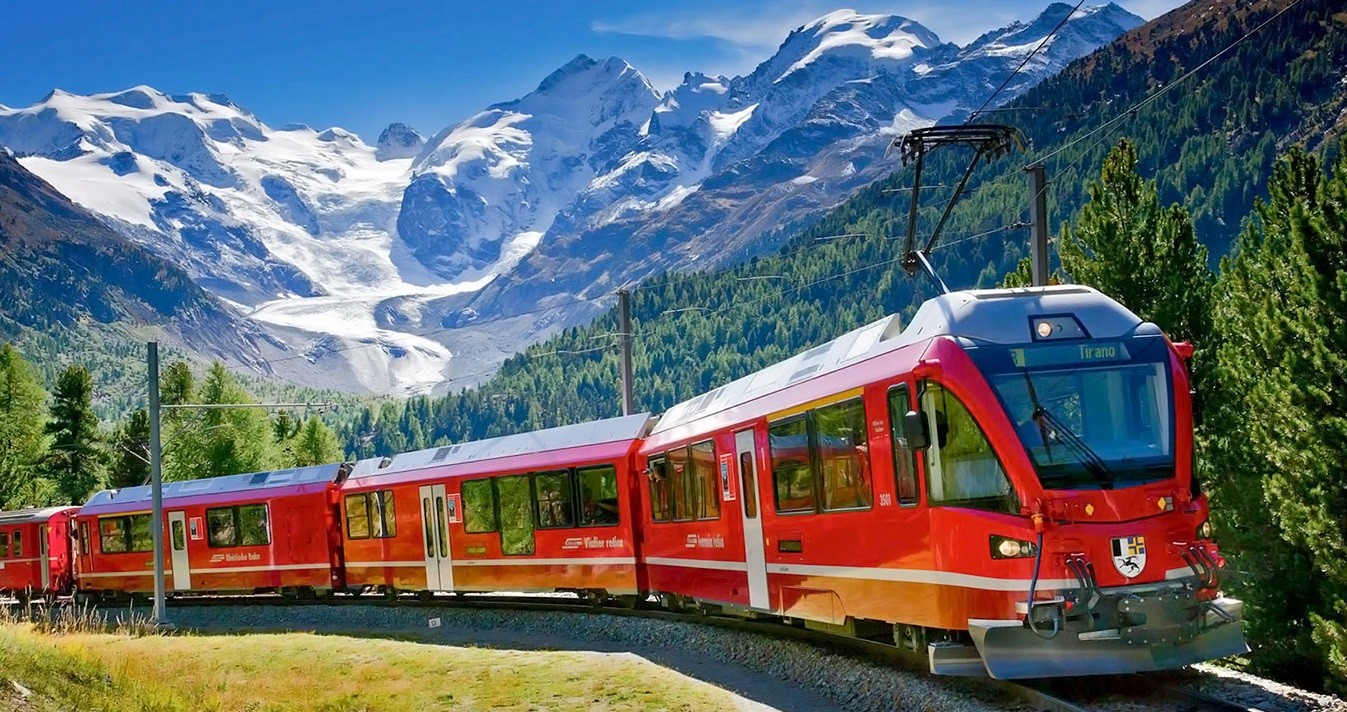 <h1>LIVIGNO E IL BERNINA EXPRESS A € 199,00</h1><p>DAL 26 AL 27 OTTOBRE 2024</p><br><div class='btn'><a href='https://www.duemoriviaggi.it/viaggi-di-gruppo/livigno-ed-il-trenino-del-bernina-express-15/'>SCOPRI</a></div>